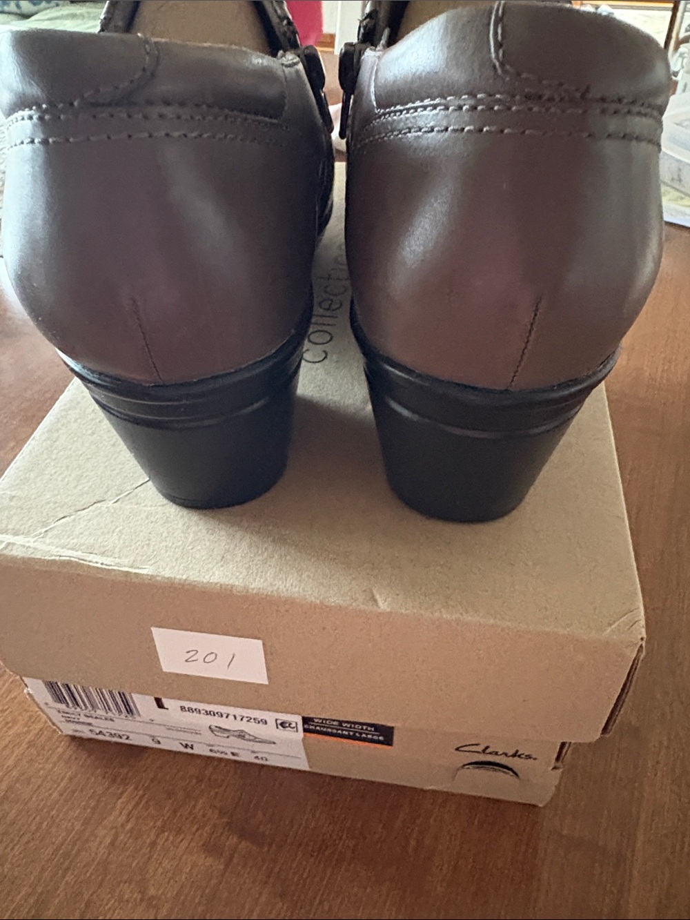 Clarks Brown Women's Slip-On Leather Loafers - Picture 4 of 5